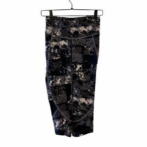 Under Armour Heat Gear Womens Fly Fast Printed Capri Pants Black Small NEW